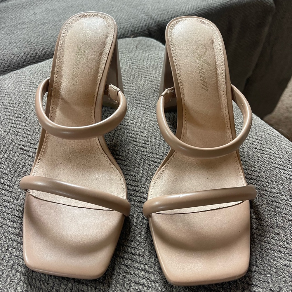 Elegant Women's Tan Heels